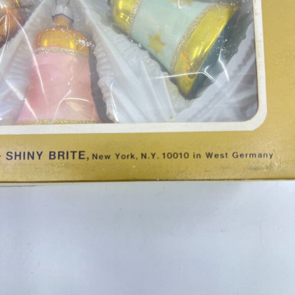 vintage 6 piece bell shaped glass christmas tree ornaments with glitter accents - Picture 8 of 10